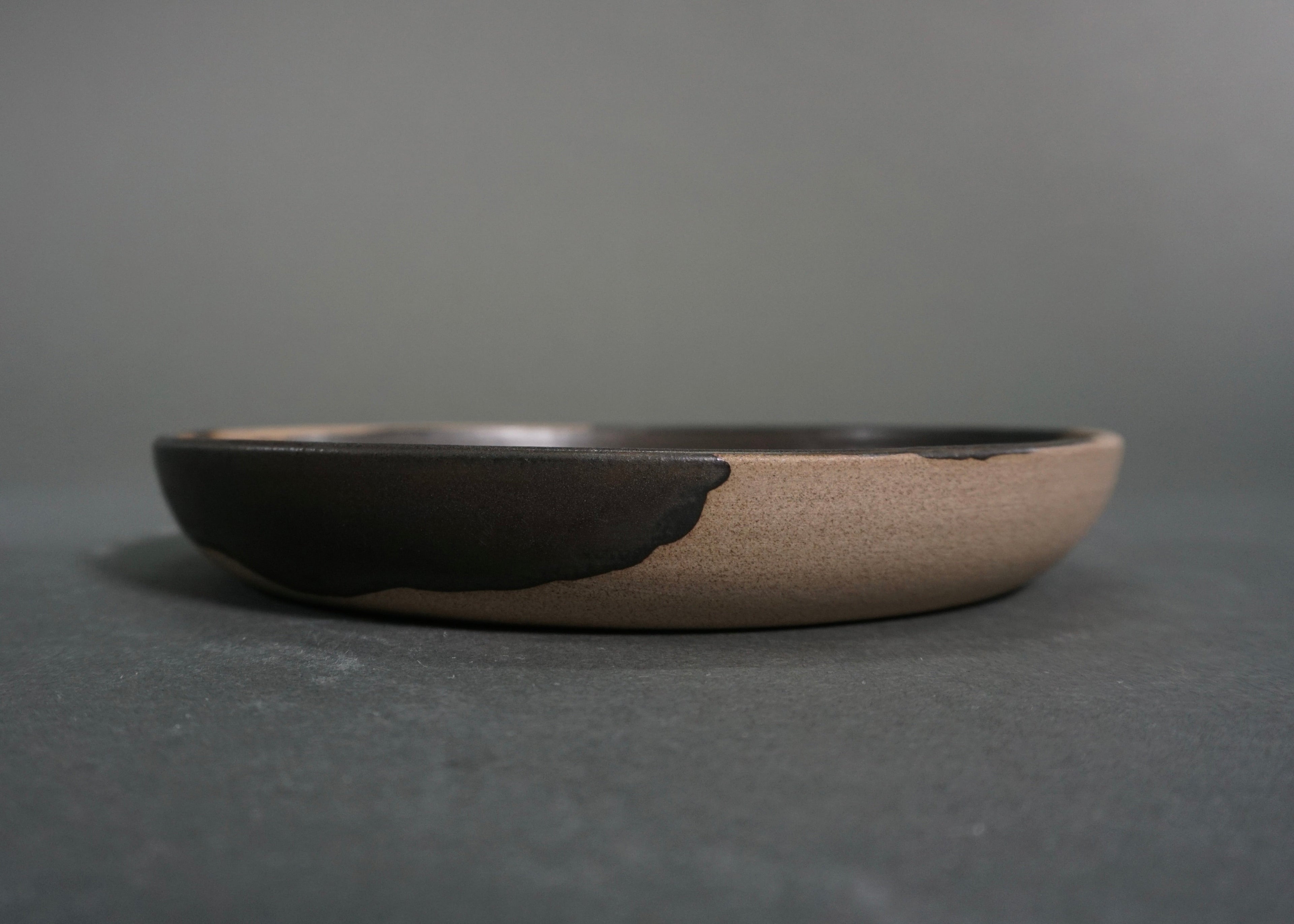 Classic Dinnerware Set — Gray & Black