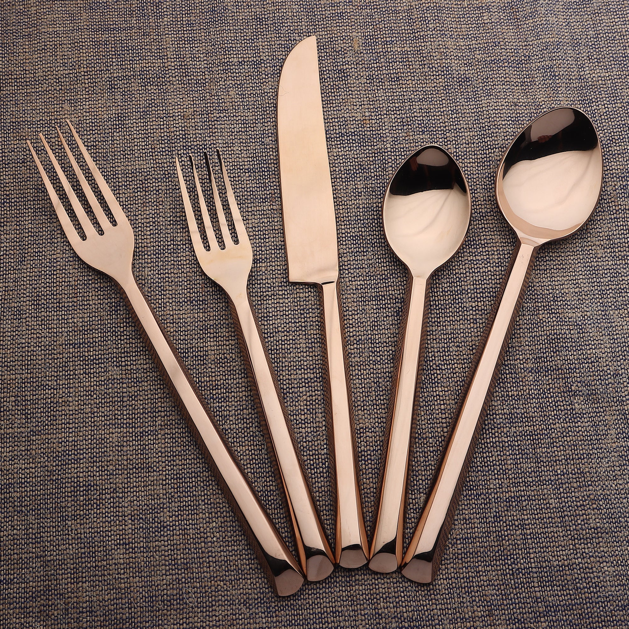 Plateau Flatware Set — 5 Piece