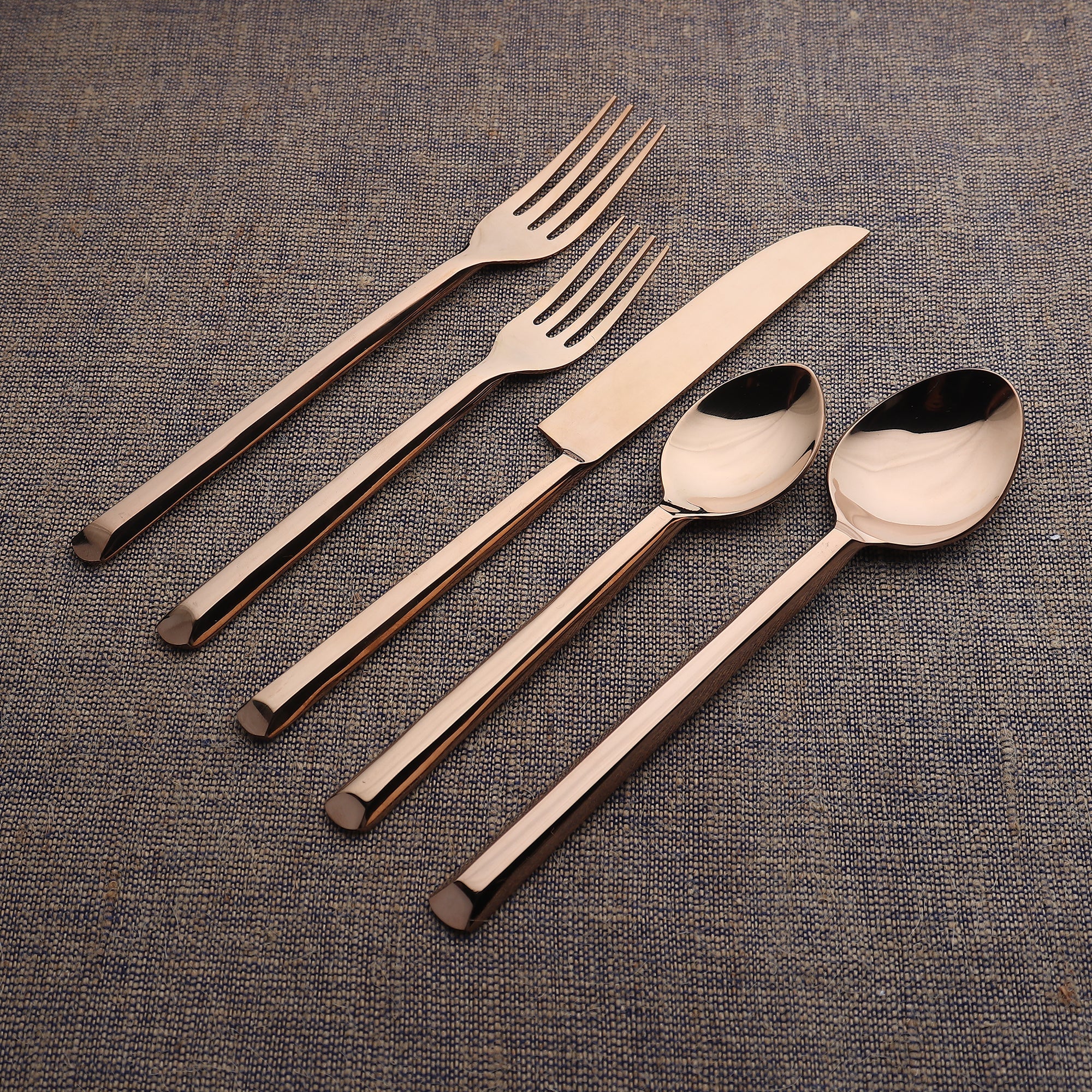Plateau Flatware Set — 5 Piece