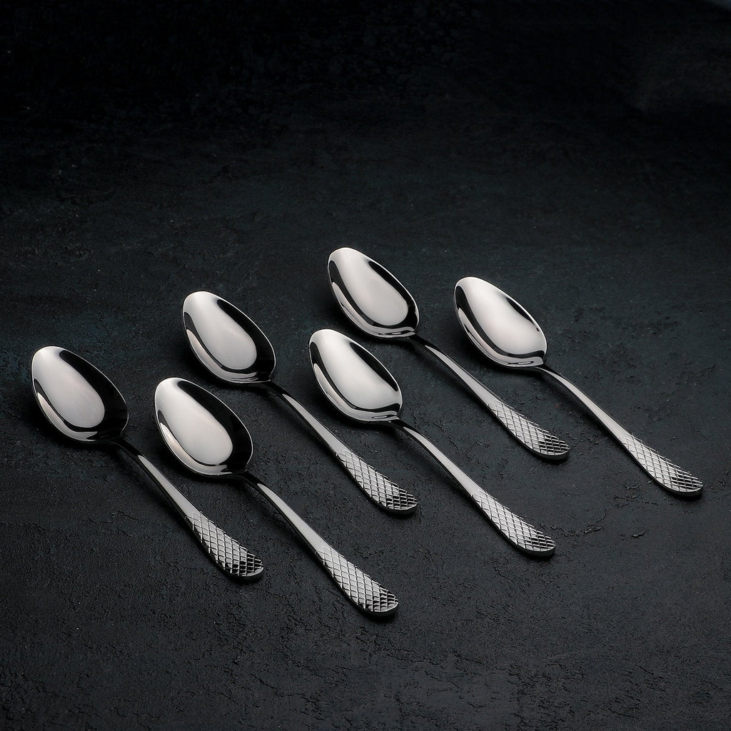 Julia Porcelain Dinnerware Set — Service for 6
